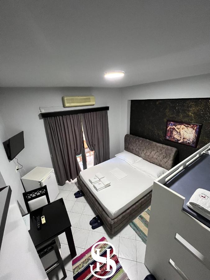 Hotel Sala *