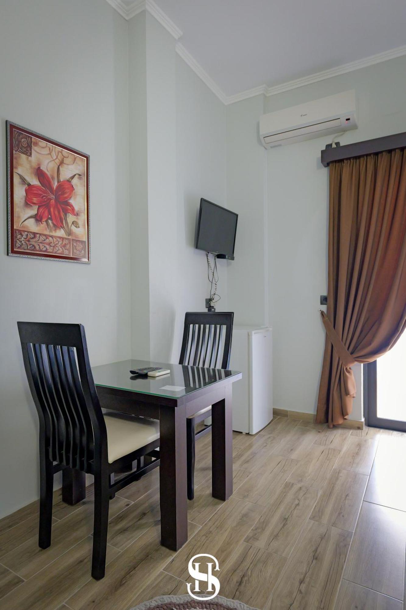 Sala * Saranda